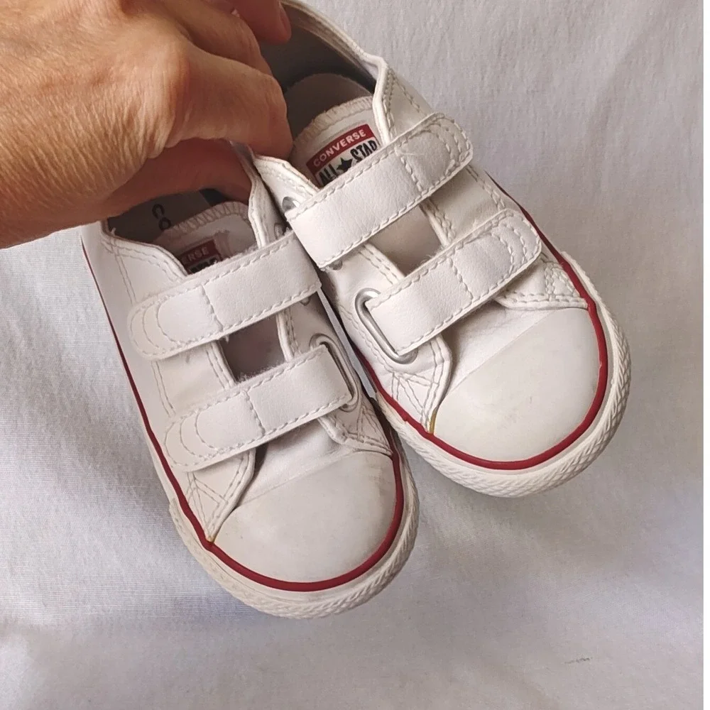 Converse Chuck Taylor All Star White Dual Strap Infant Sneakers Size 8 748653C